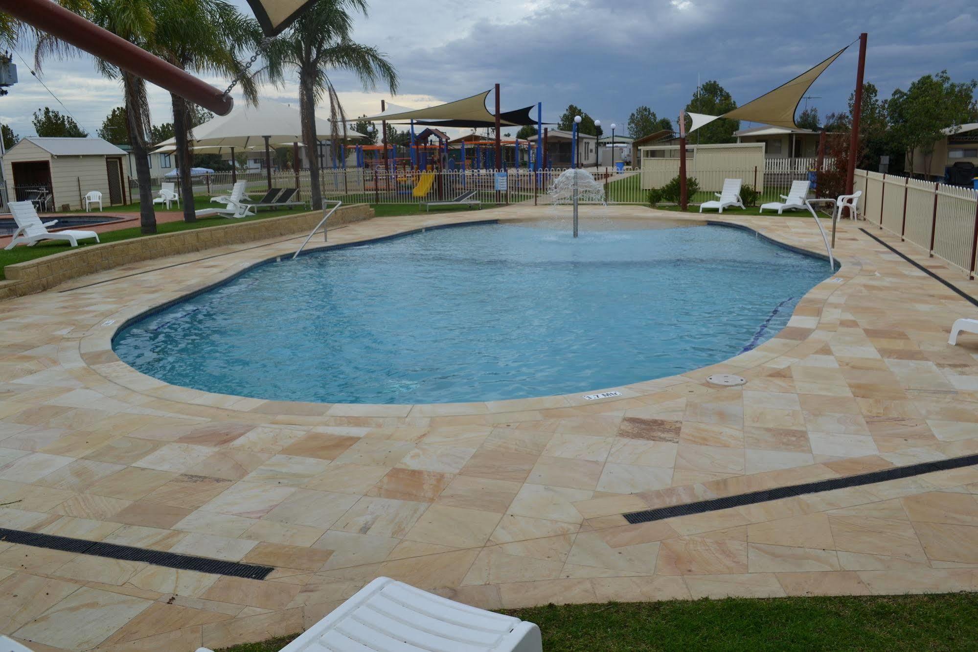 Sun Country Lifestyle Park Hotel Mulwala Exterior foto
