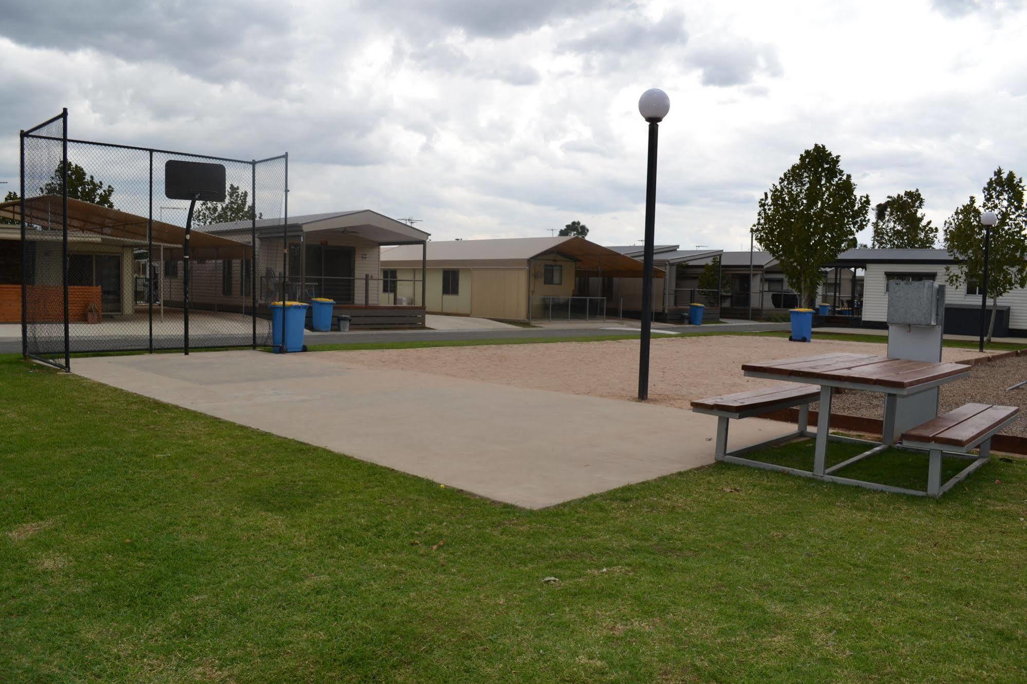 Sun Country Lifestyle Park Hotel Mulwala Exterior foto